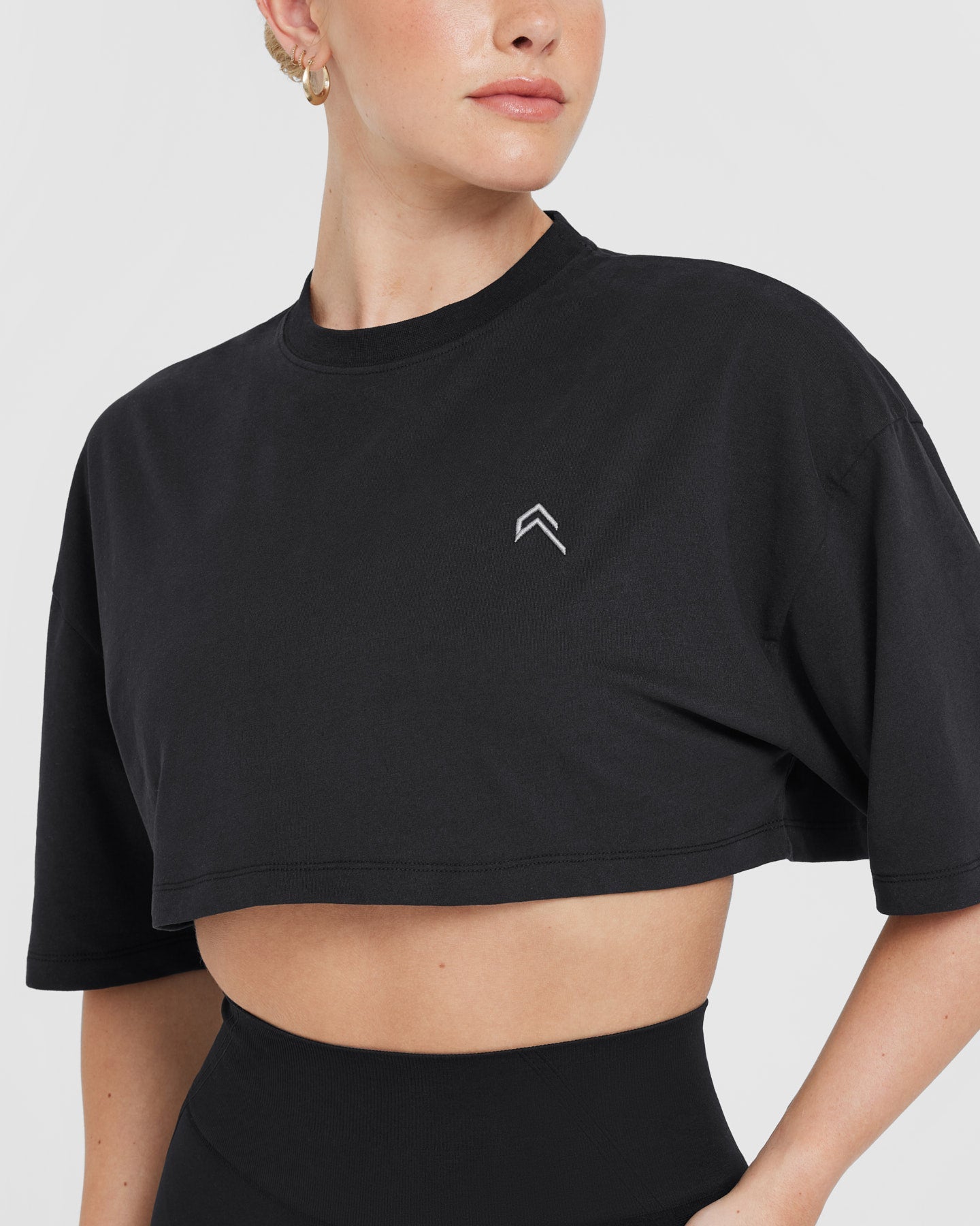 Classic Relaxed Crop Lightweight T-Shirt | Black - Image 4
