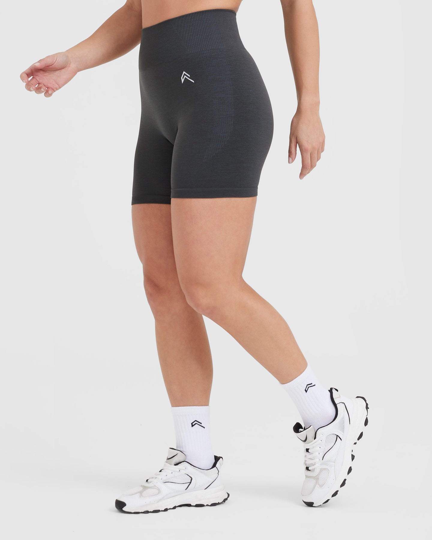 Classic Seamless 2.0 Mid Shorts | Coal Marl - Image 3