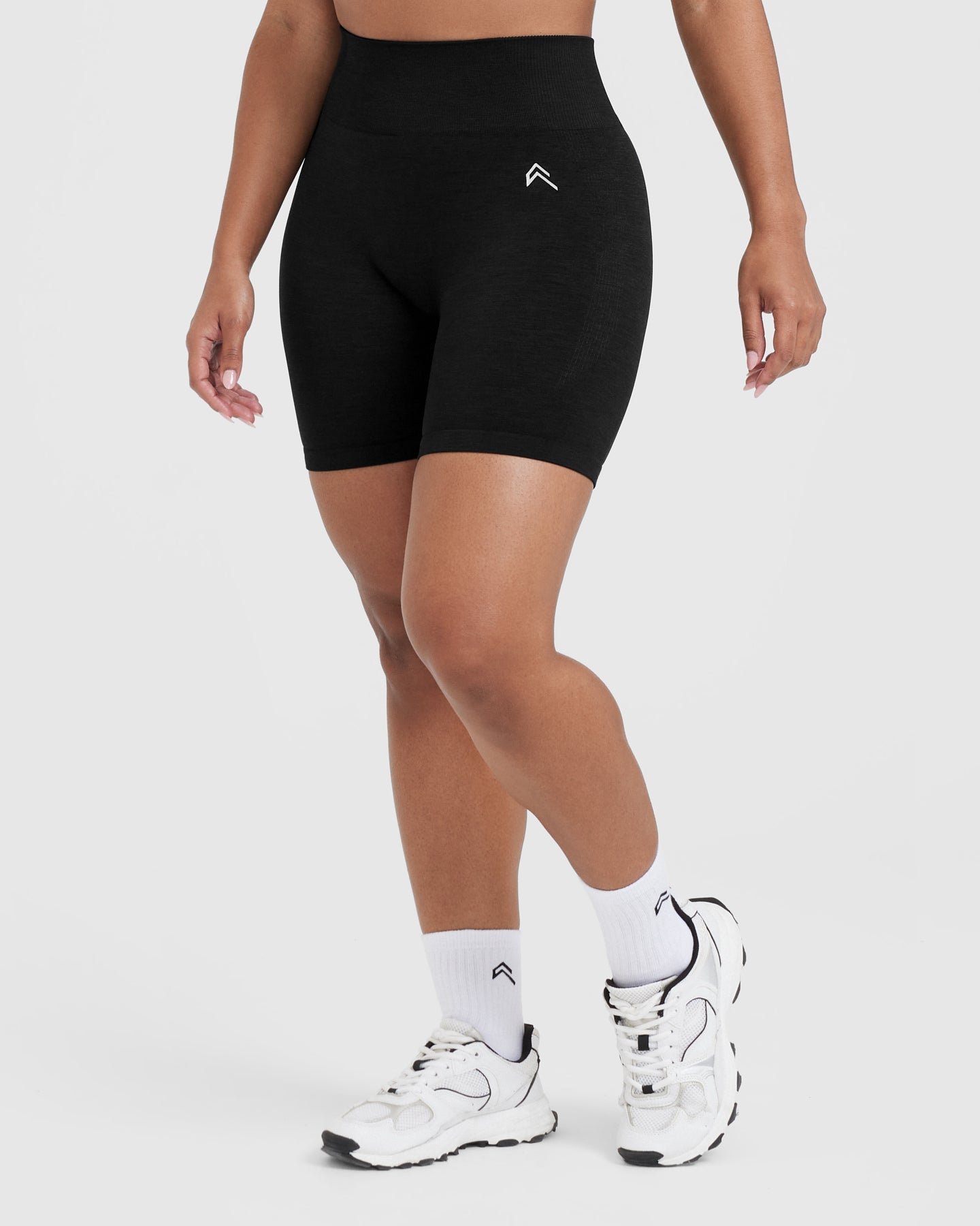 Classic Seamless 2.0 Mid Shorts | Black Marl - Image 3