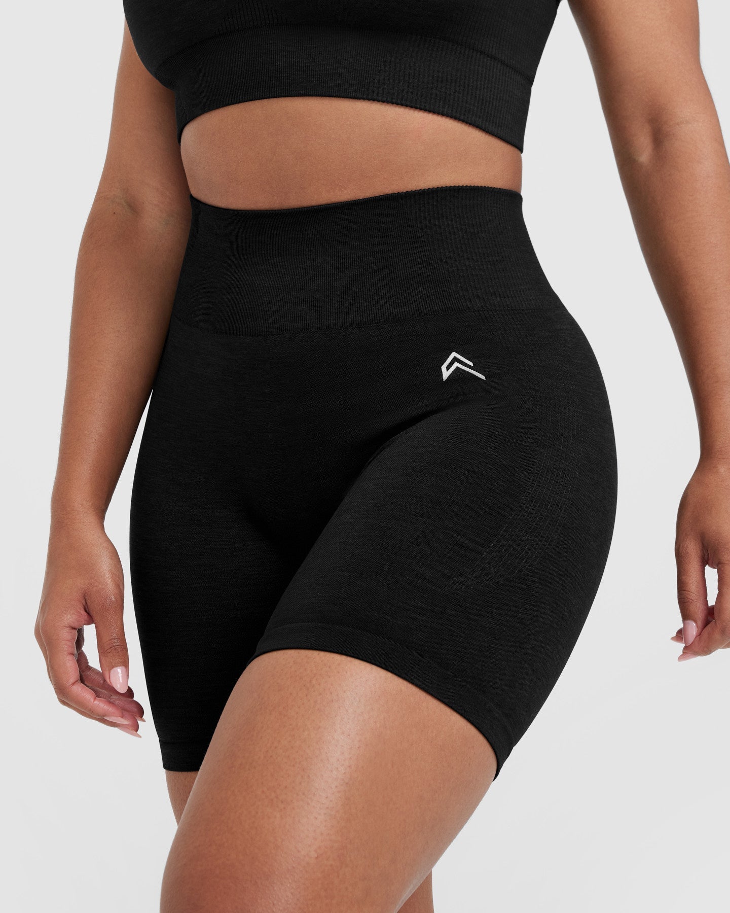 Classic Seamless 2.0 Mid Shorts | Black Marl - Image 5