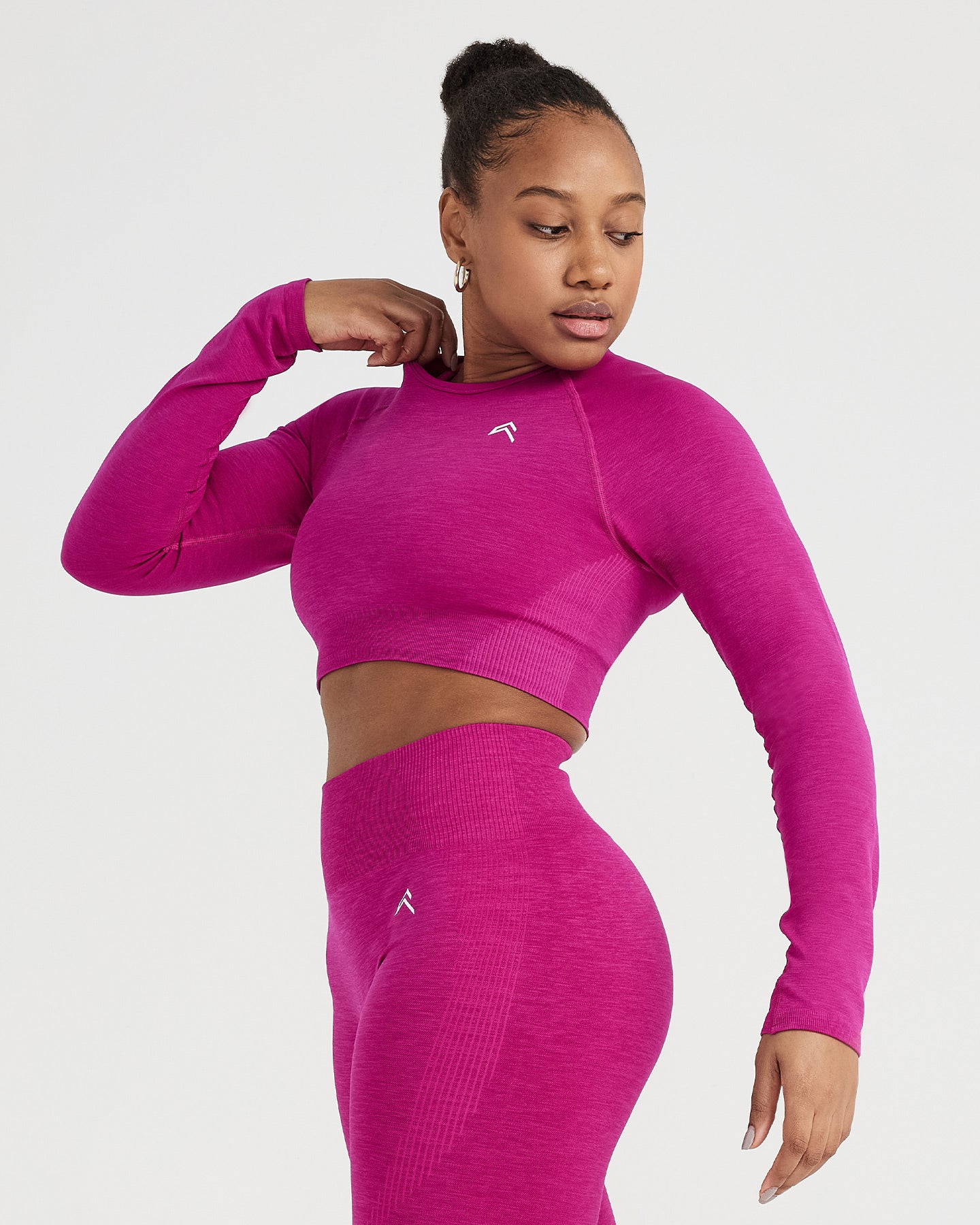 Classic Seamless 2.0 Long Sleeve Crop Top | Fuchsia Marl - Image 2