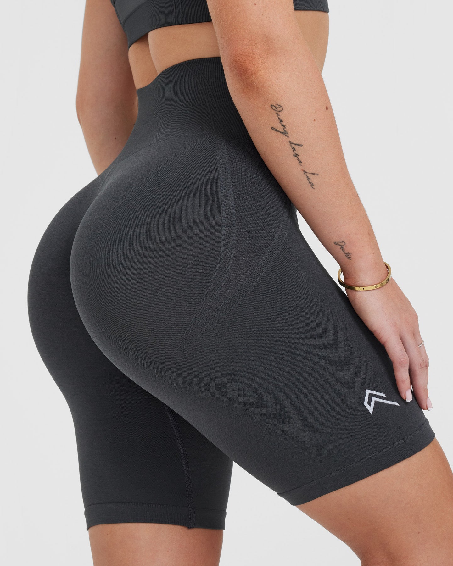 EffortlessLift Seamless Cycling Shorts with White Logo | Coal - Image 5