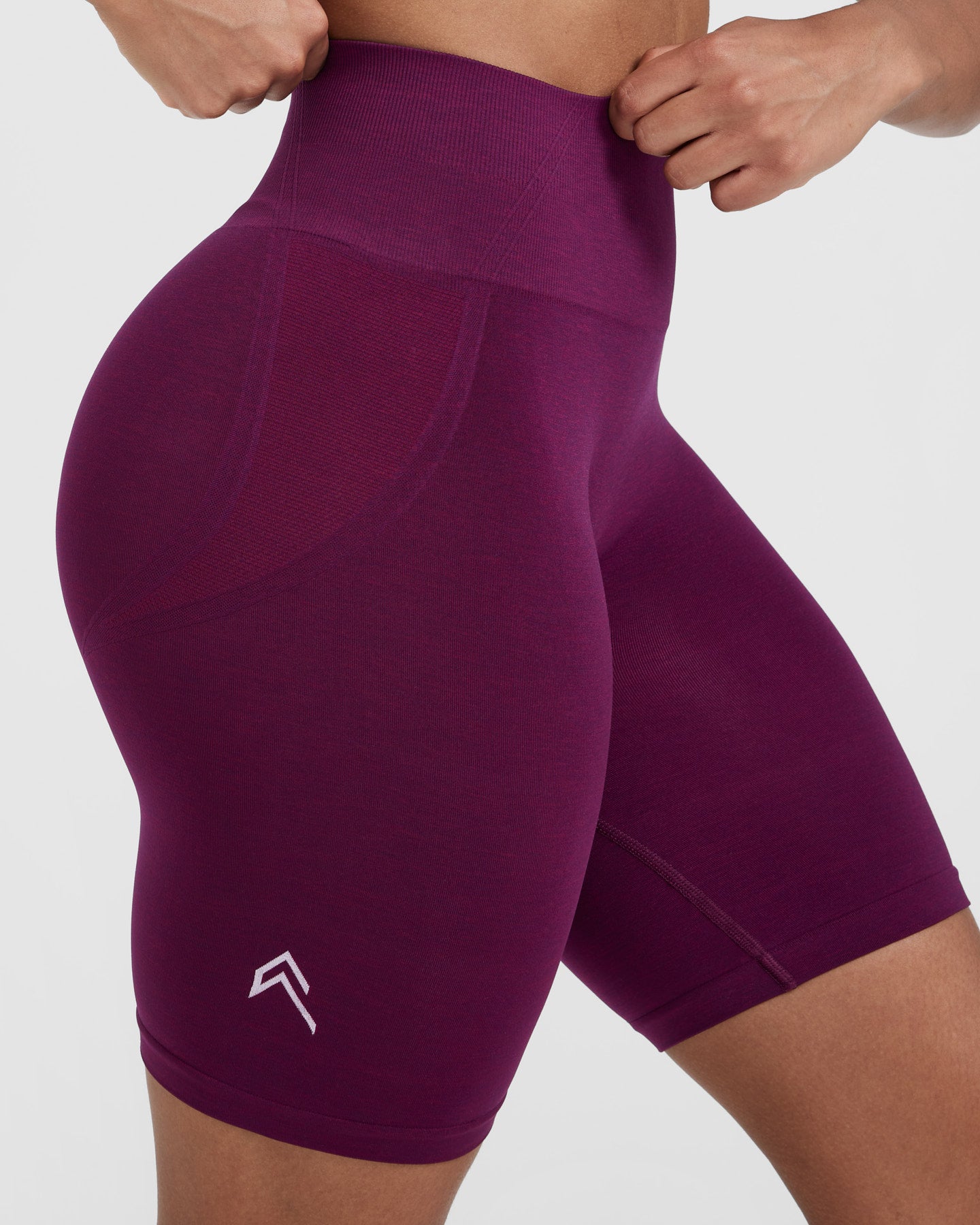 EffortlessLift Seamless Cycling Shorts with White Logo | Ripe Fig - Image 4
