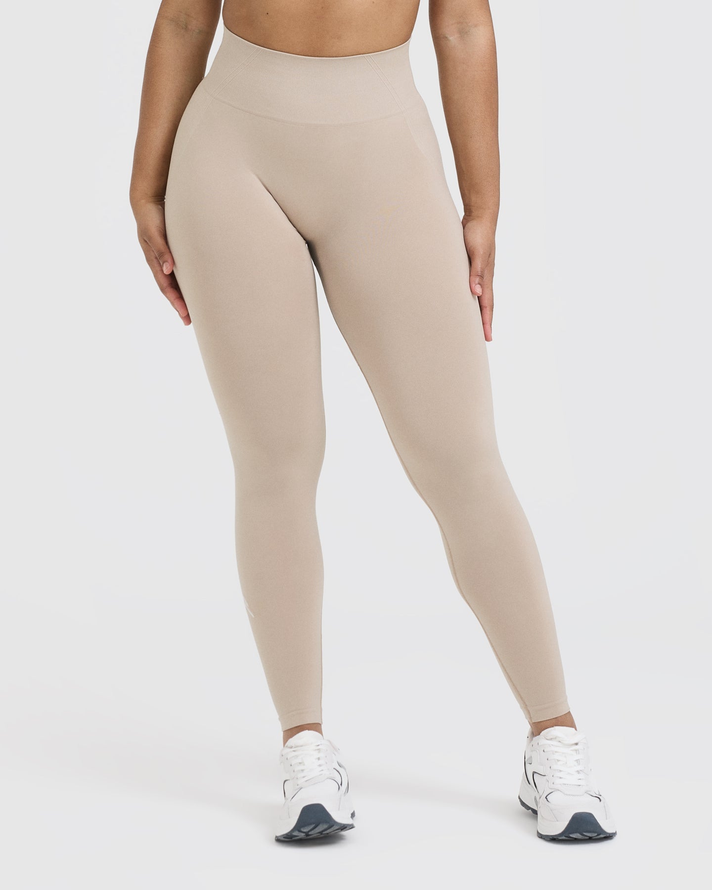 EffortlessLift Seamless Leggings with White Logo | Mushroom Brown