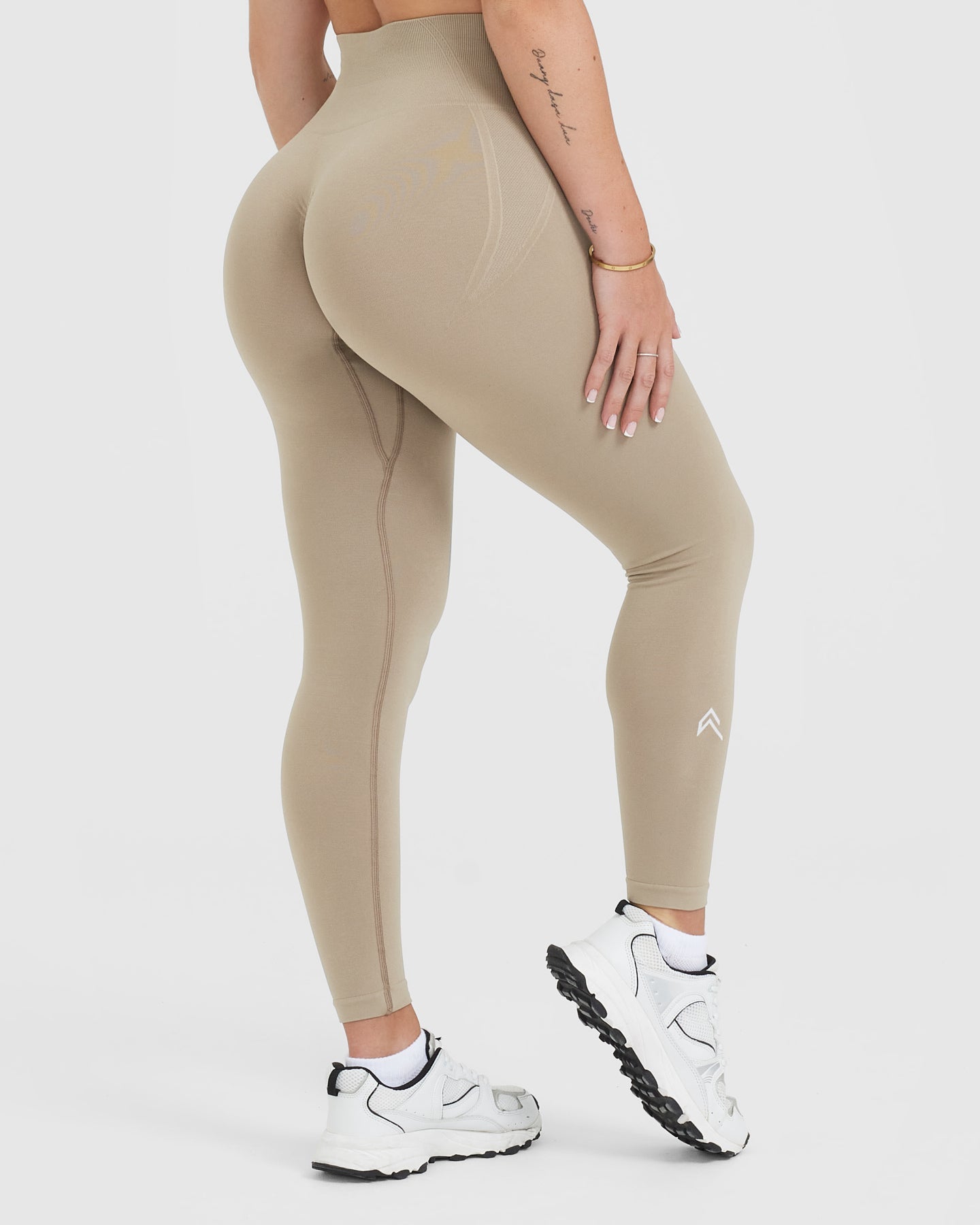 Alternative view of EffortlessLift Seamless Leggings with White Logo | Washed Sandstone