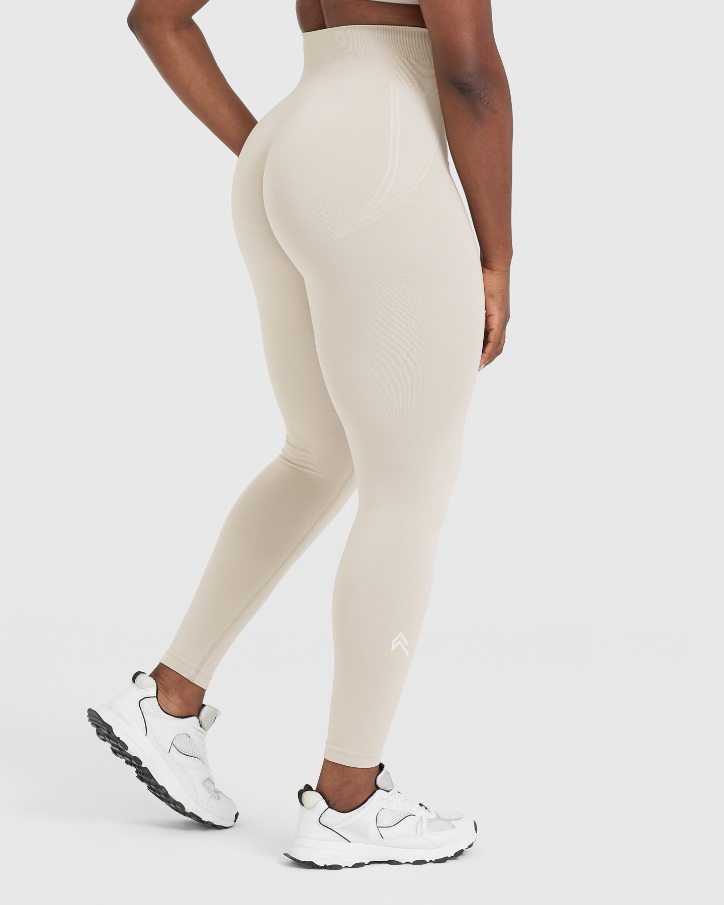Alternative view of EffortlessLift Seamless Leggings with White Logo | Sand
