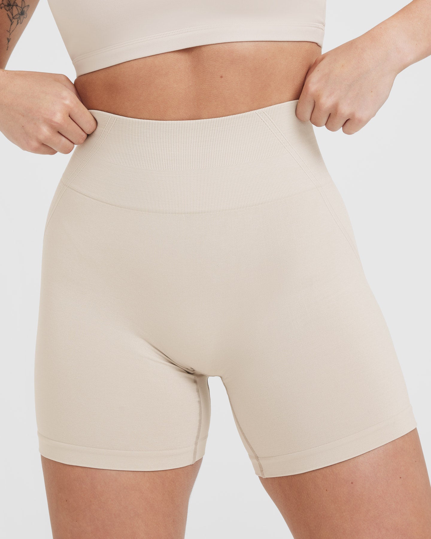 EffortlessLift Seamless Shorts with White Logo | Sand - Image 4