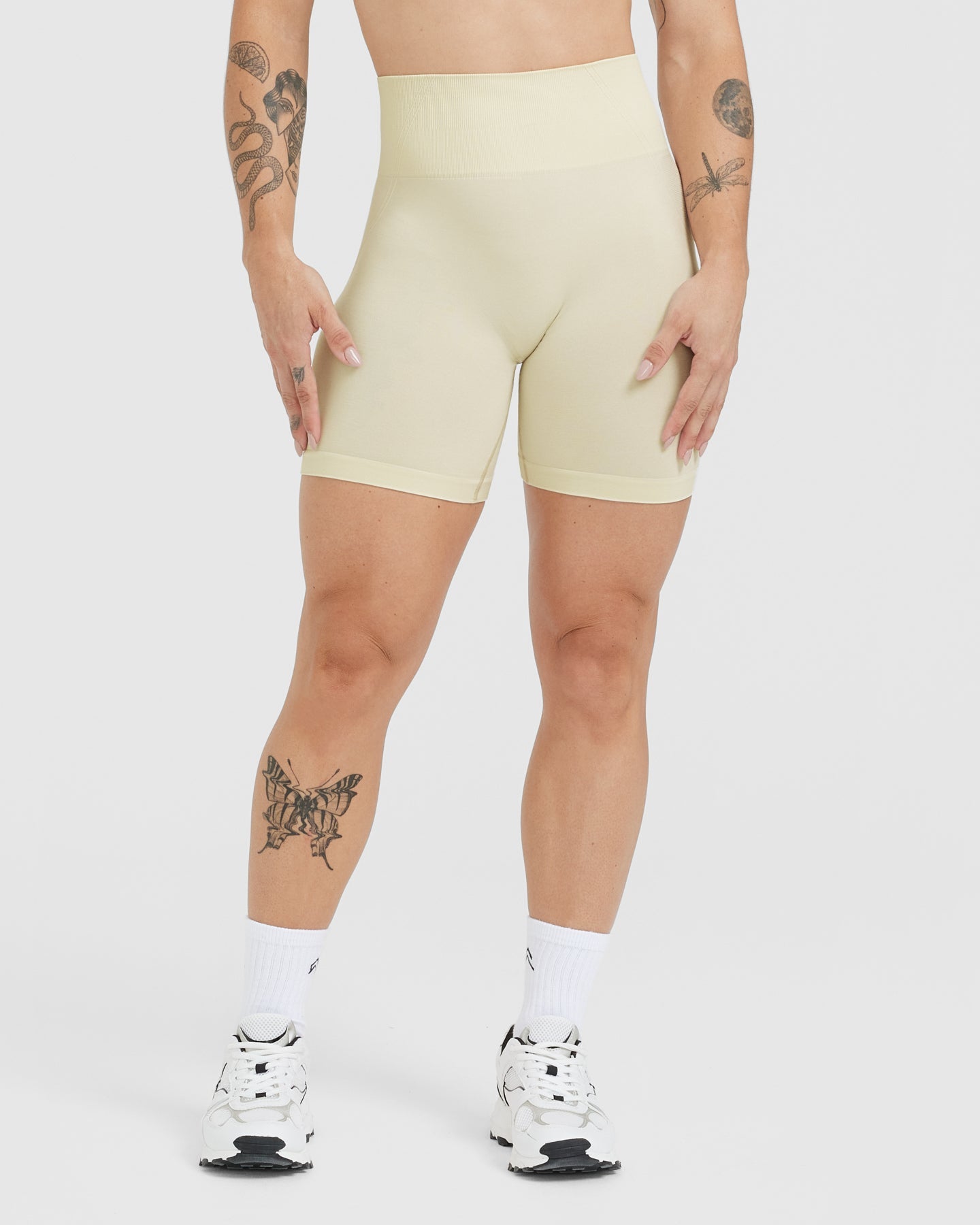 EffortlessLift Seamless Shorts with White Logo | Vanilla