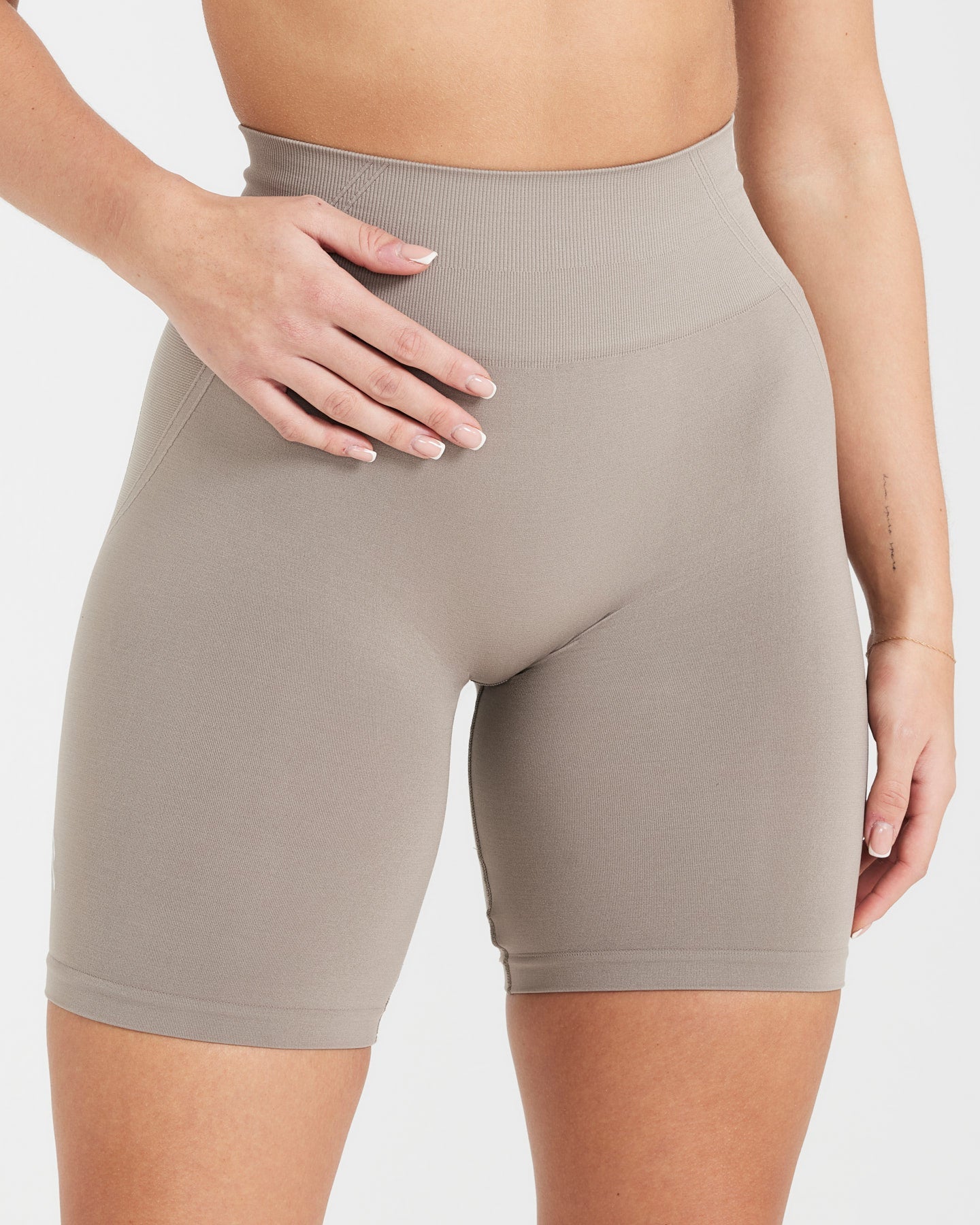 EffortlessLift Seamless Cycling Shorts with White Logo | Minky - Image 4