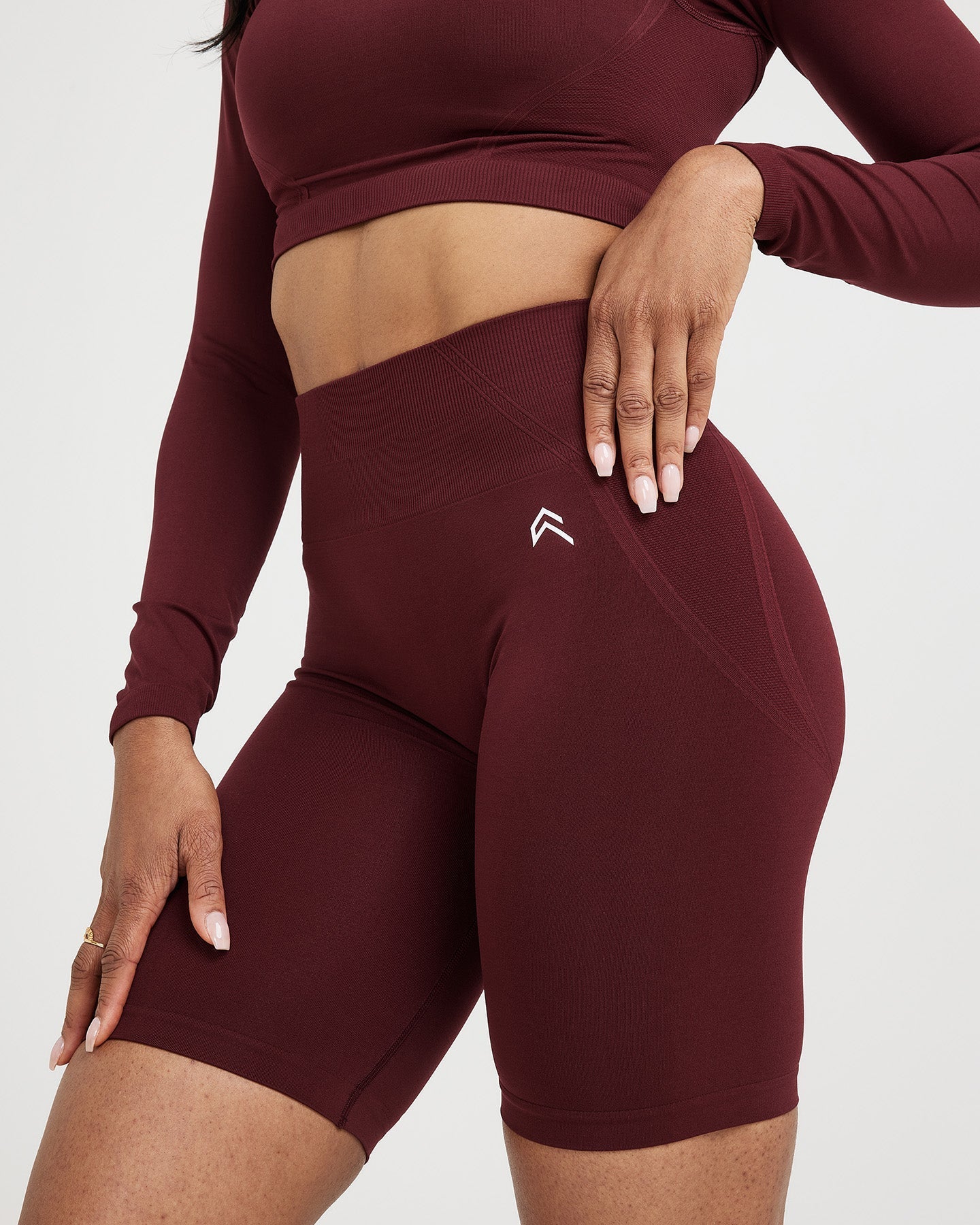 EffortlessLift Seamless Cycling Shorts with White Logo | Rosewood - Image 3