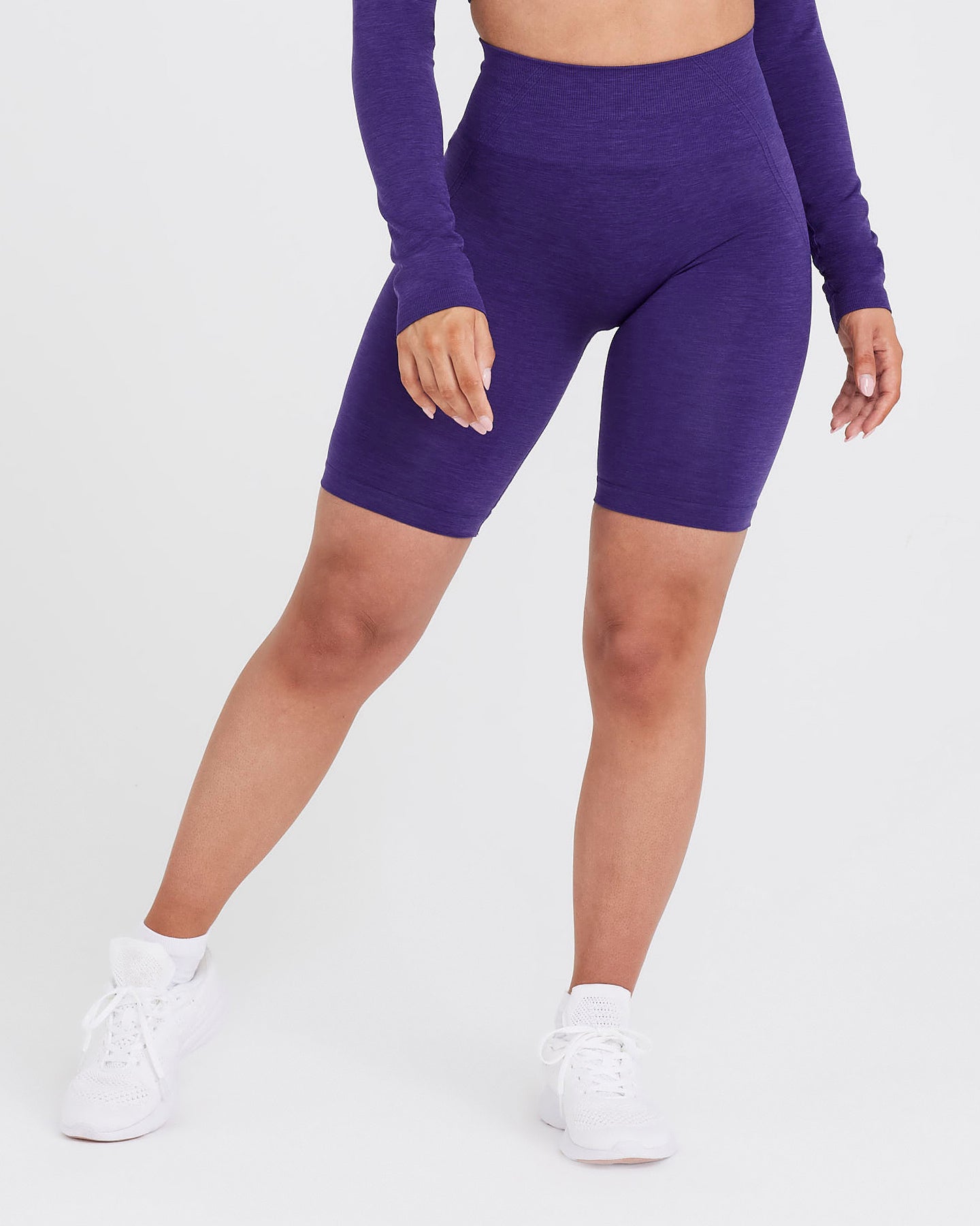 EffortlessLift Seamless Cycling Shorts with White Logo | Amethyst - Image 4