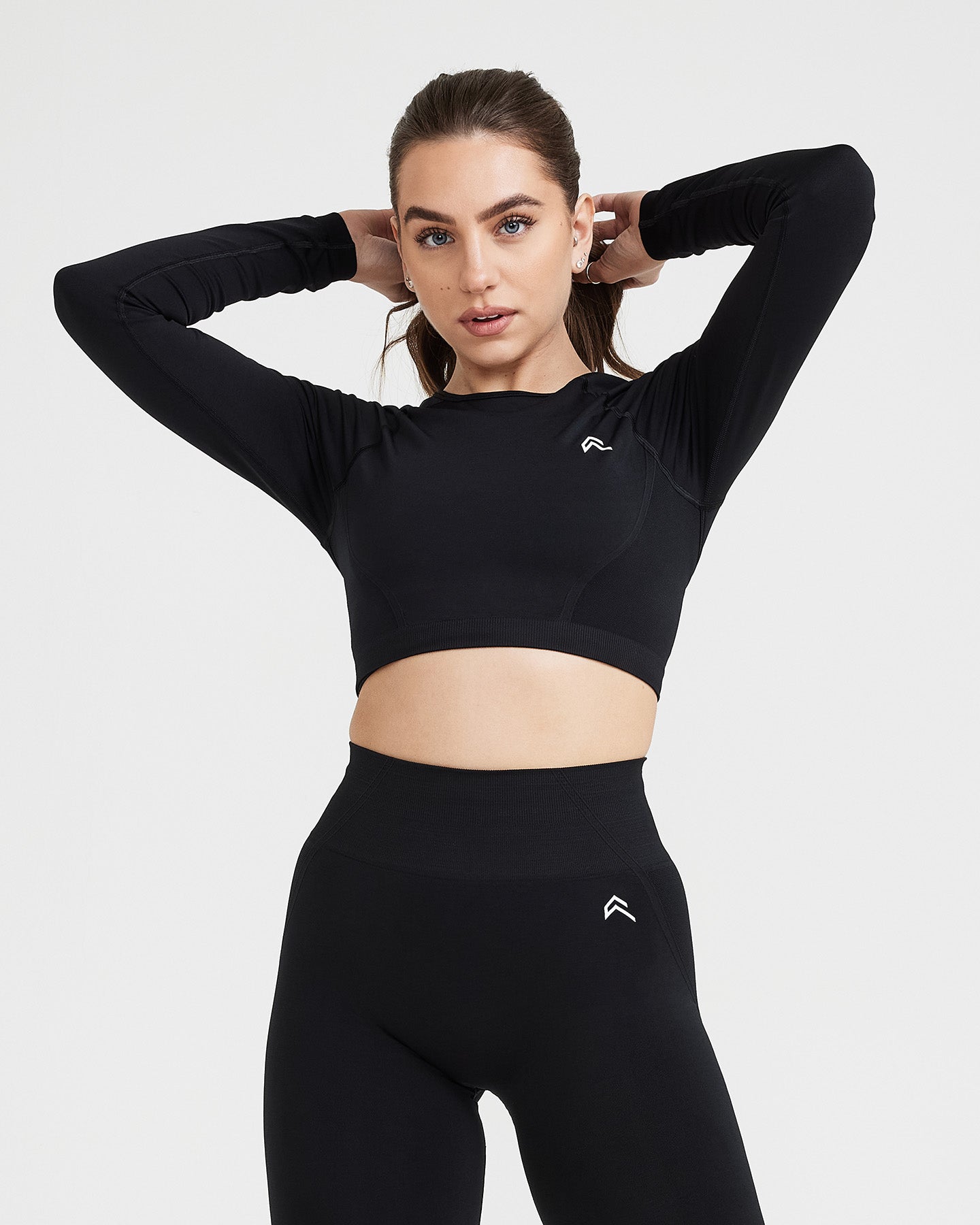 EffortlessLift Seamless Long Sleeve Crop Top with White Logo | Black