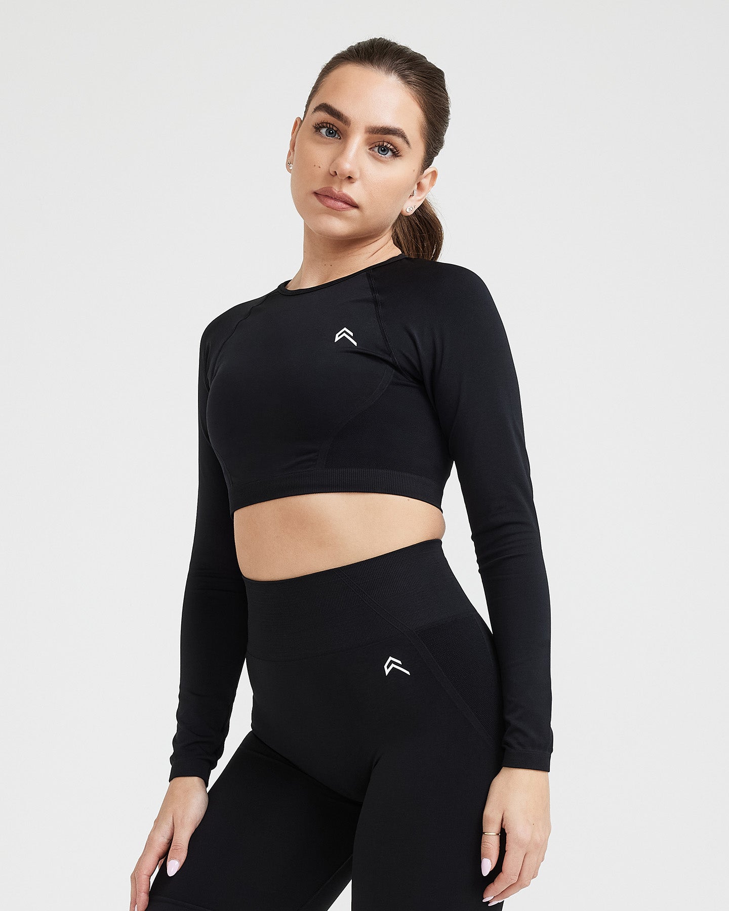 Alternative view of EffortlessLift Seamless Long Sleeve Crop Top with White Logo | Black