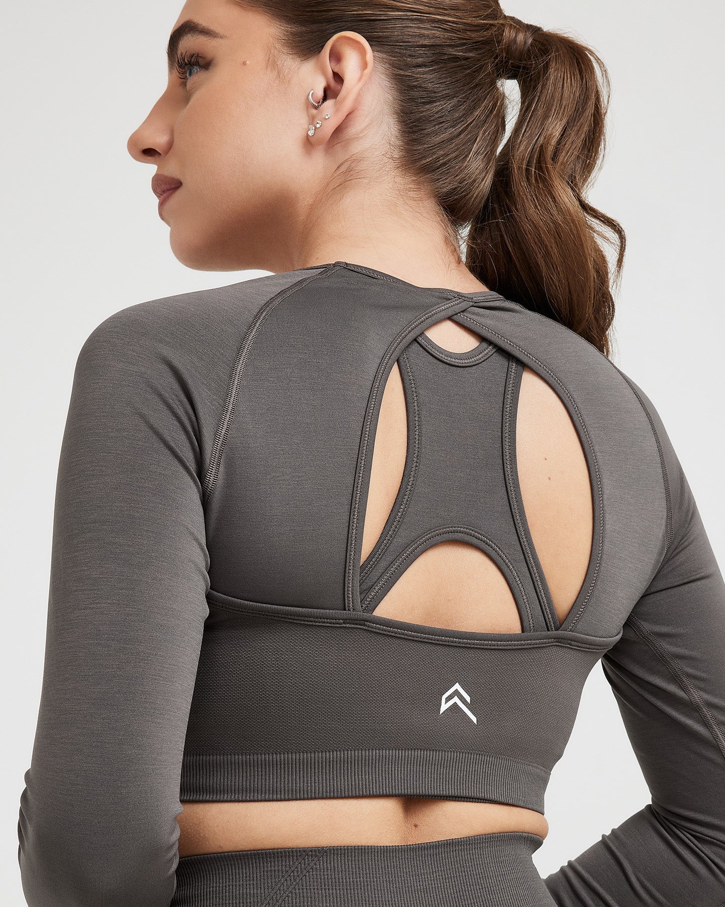 EffortlessLift Seamless Long Sleeve Crop Top with White Logo | Deep Taupe - Image 5