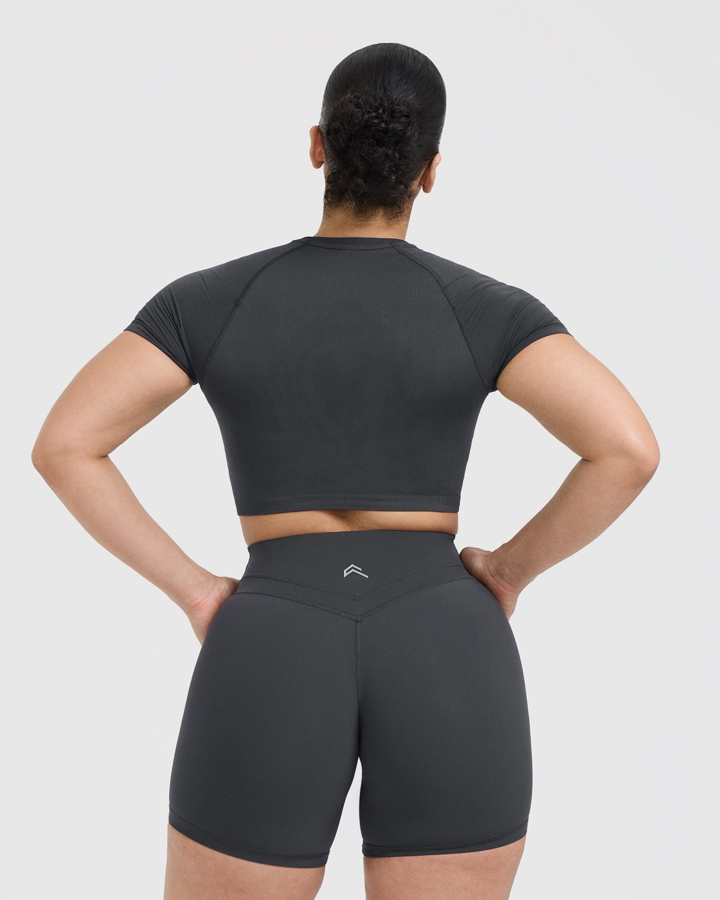 Alternative view of Go To Seamless Fitted Crop Top | Coal