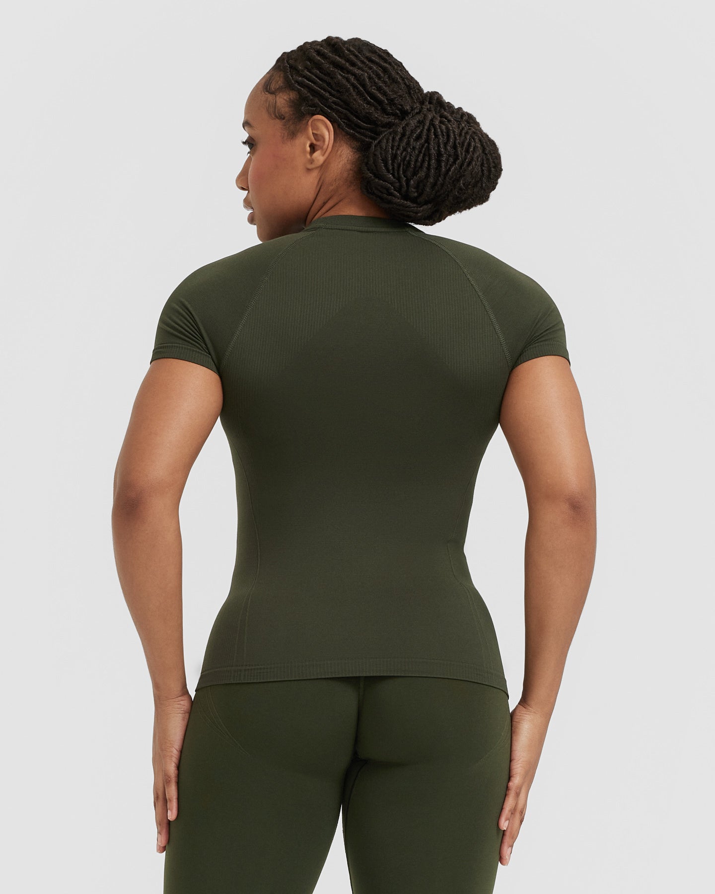 Alternative view of Go To Seamless Fitted Top | Khaki