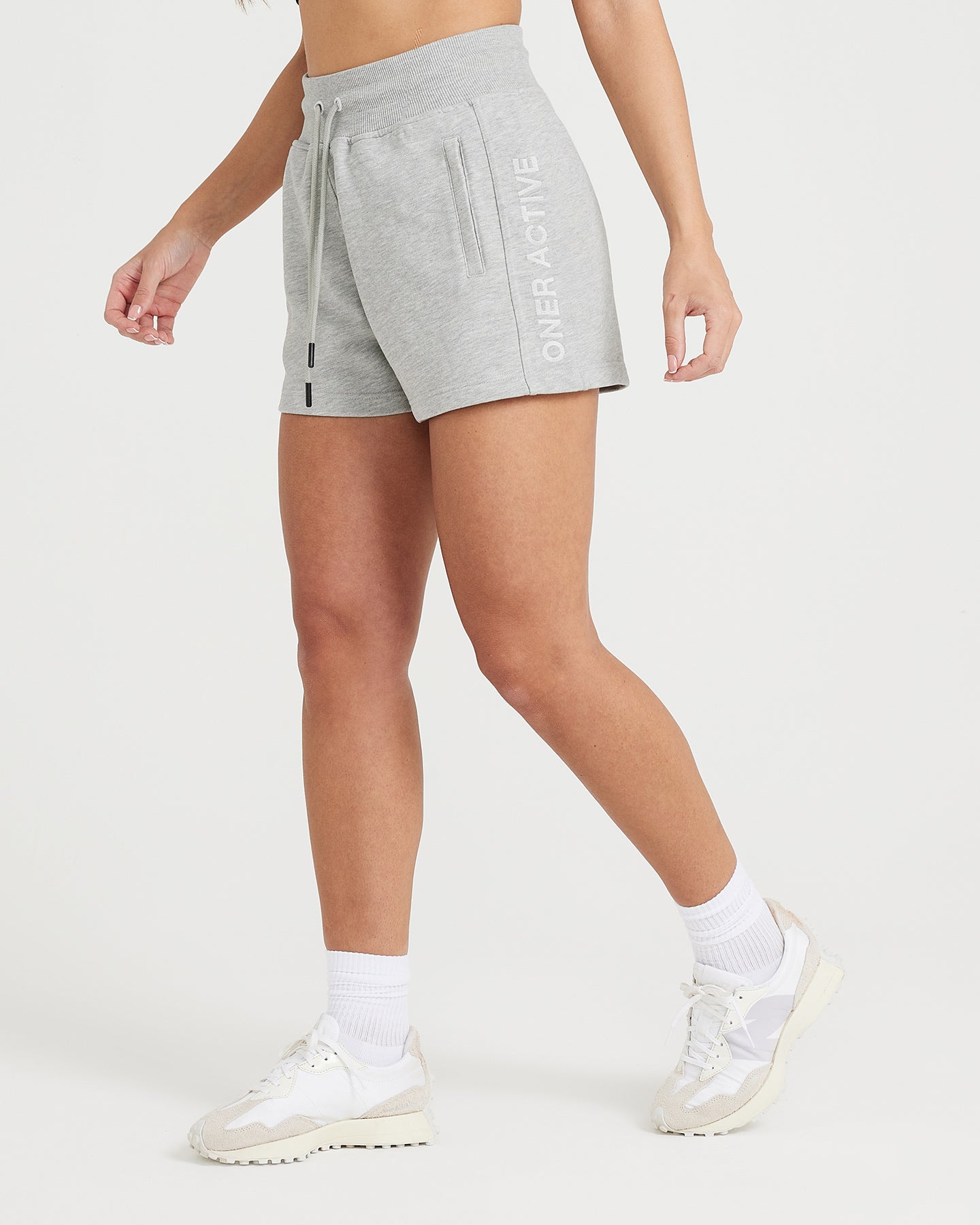 Classic Lounge Lightweight Shorts | Silver Marl - Image 3