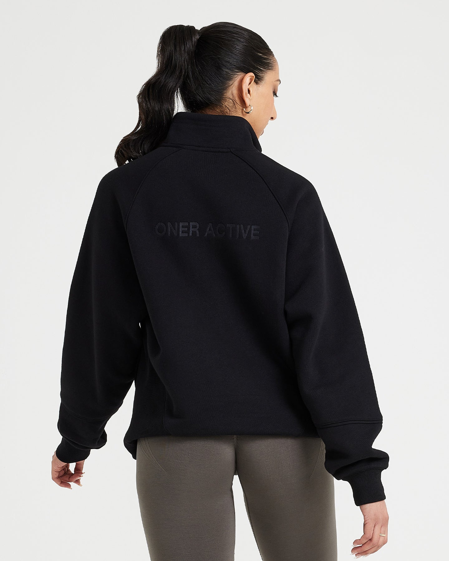 Classic Lounge 1/2 Zip Sweatshirt | Black - Image 2