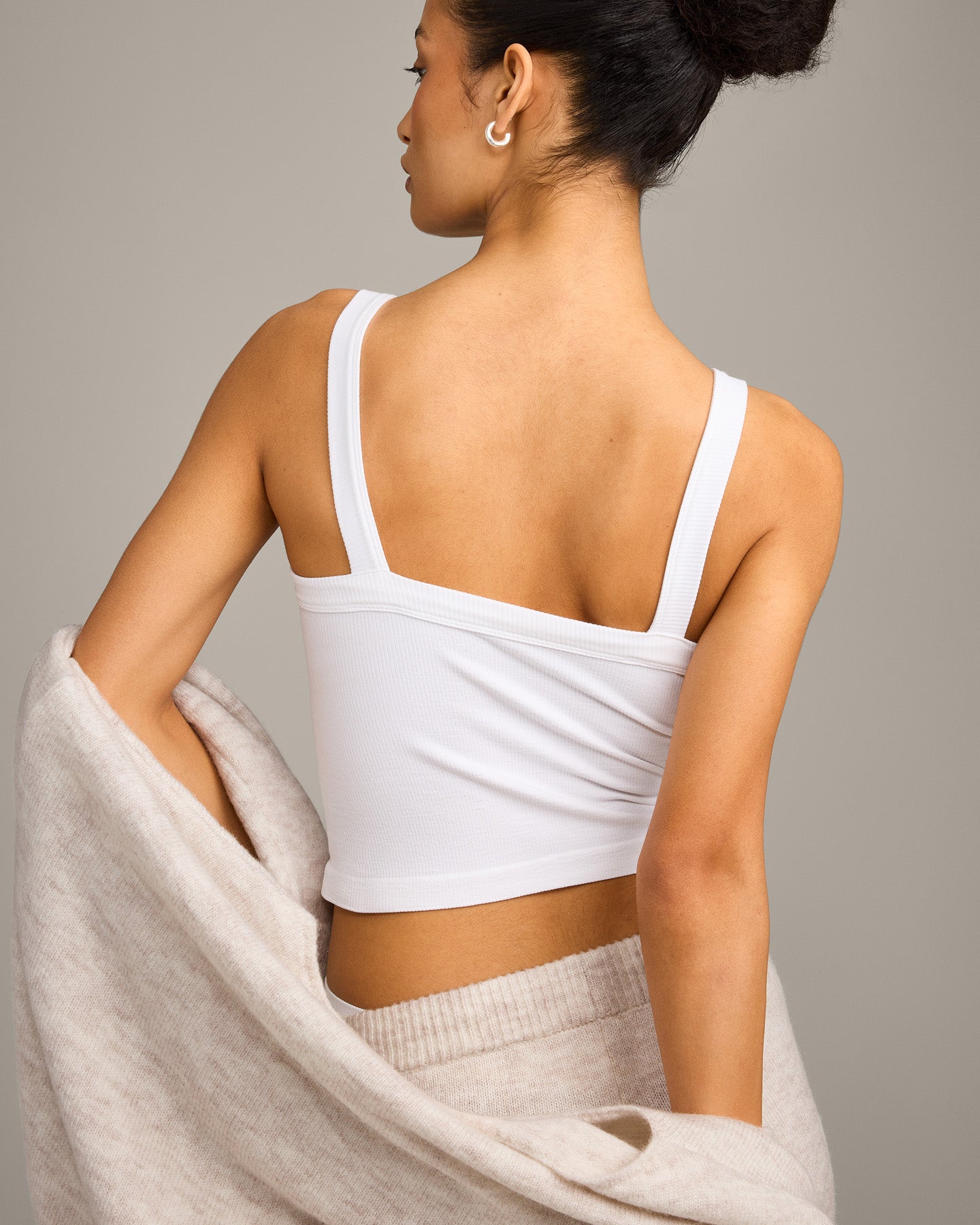 Alternative view of Seamless Scoop Neck Vest | White