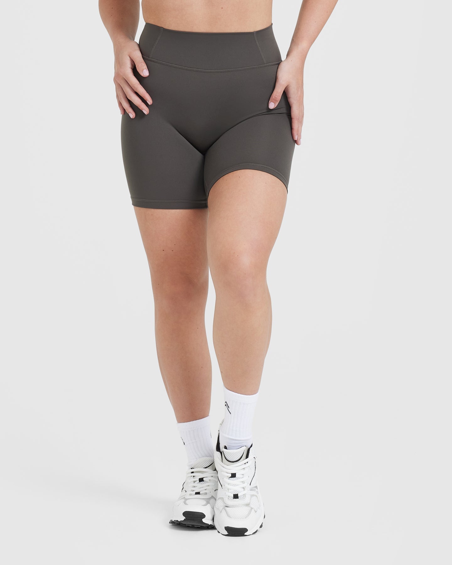 Timeless High Waisted Shorts 6" | Deep Taupe