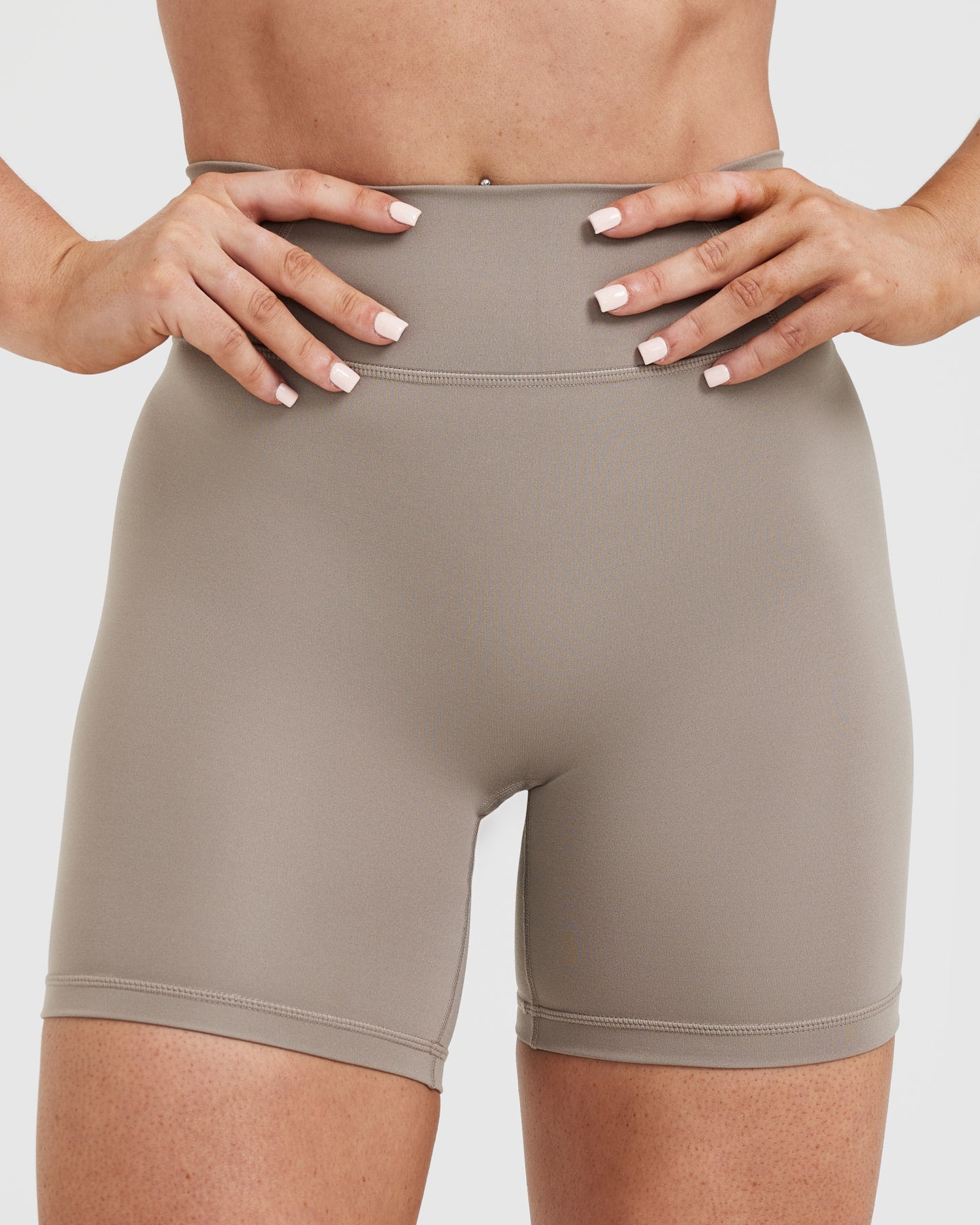 Timeless High Waisted Shorts 6" | Minky - Image 4